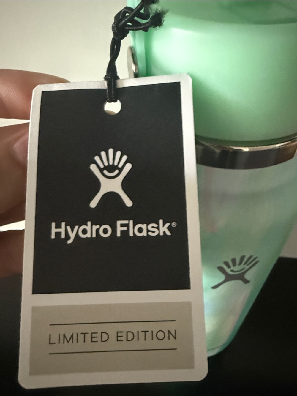 Hydro Flask Mint Green Iridescent Water Bottle with Mint Lid - Picture 3 of 4